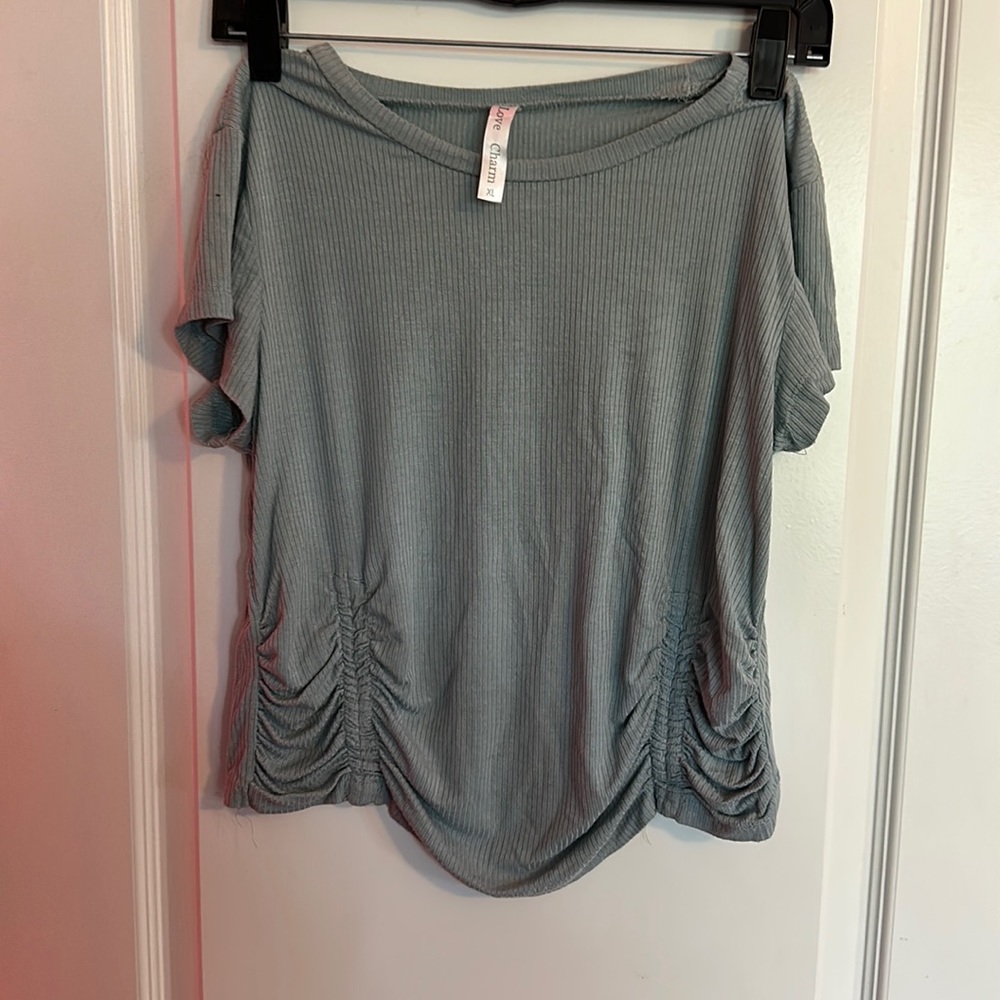 LOVE CHARM TSHIRT CROP TOP